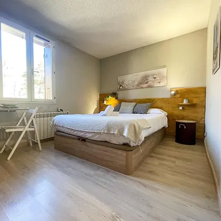 Apartamento Ideal Para Parejas En Enveitg Exterior photo
